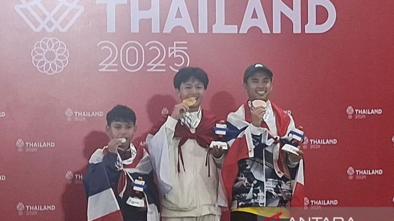 Atlet skateboard Indonesia, Basral Graito, berhasil membawa pulang medali emas SEA Games 2025 lewat aksi dramatis di percobaan terakhir, sebuah kemenangan yang membanggakan.