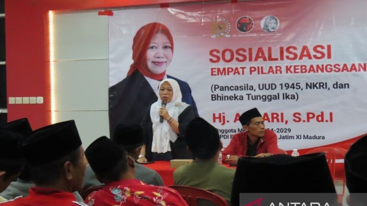 Anggota MPR RI Ansari mengajak masyarakat Pamekasan menjadikan Empat Pilar Kebangsaan sebagai pondasi etika sosial di tengah tantangan zaman, guna memperkuat nilai-nilai berbangsa dan bernegara.