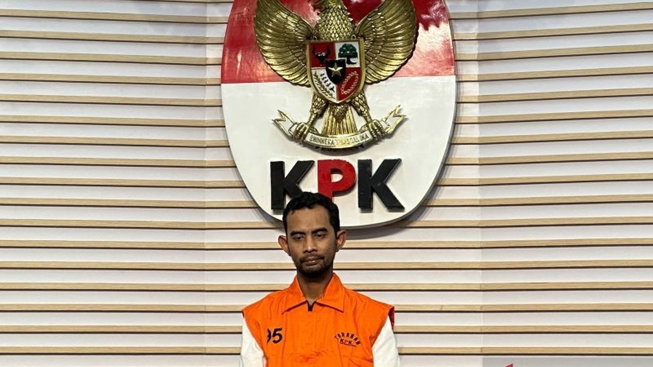 KPK menduga Muhammad Chusnul menerima Rp12 miliar dari suap proyek DJKA Kemenhub. Simak detail bagaimana pejabat PPK ini mengkondisikan pemenang lelang dan perannya dalam skandal korupsi.