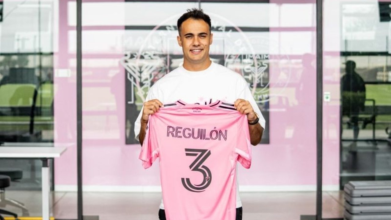 Inter Miami membuat gebrakan di bursa transfer dengan resmi mendatangkan bek kiri Sergio Reguilon sebagai pengganti Jordi Alba. Kedatangan Sergio Reguilon Inter Miami diharapkan memperkuat tim.