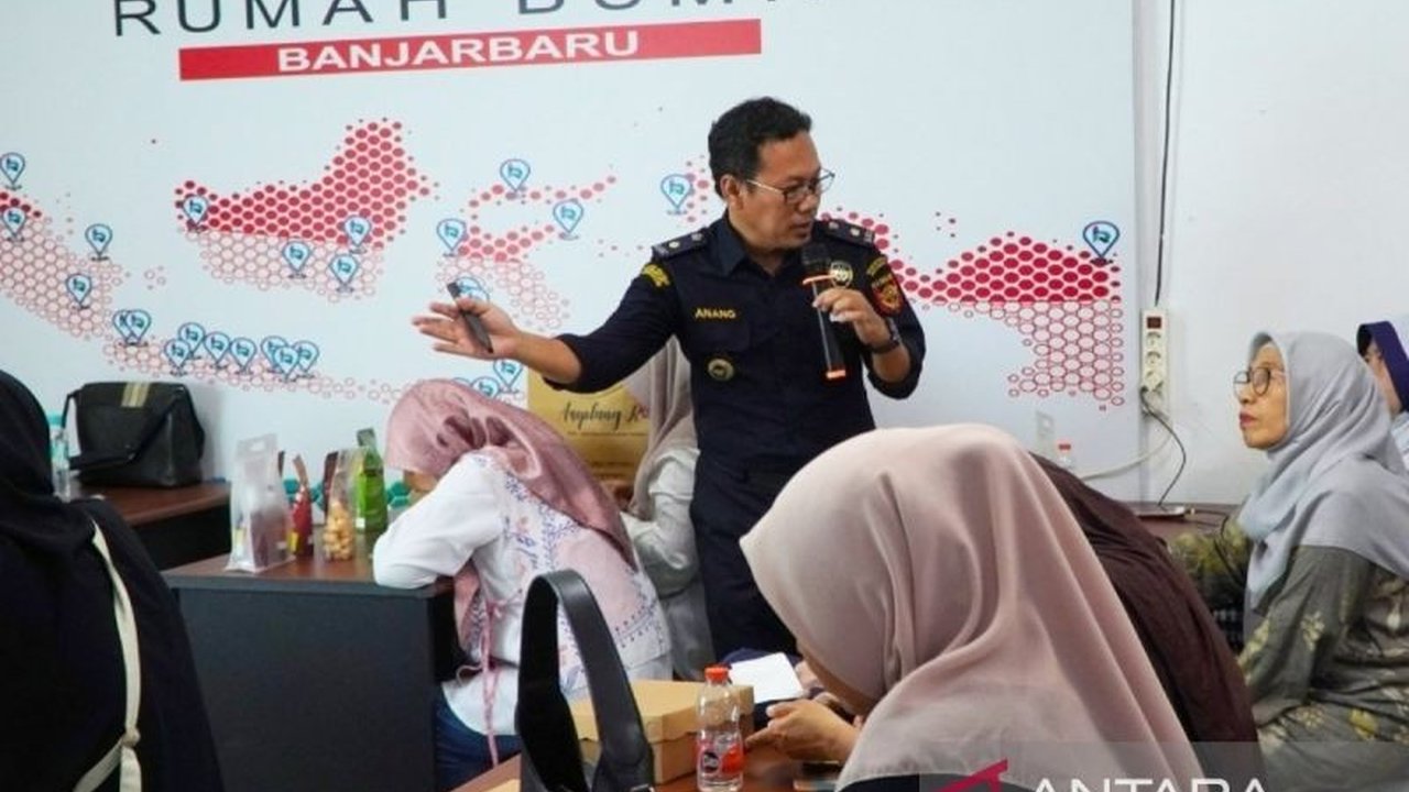 Bea Cukai Banjarmasin gencar memberikan asistensi kepada puluhan UMKM di Banjarbaru agar siap menembus pasar ekspor internasional, memperkuat ekonomi lokal.