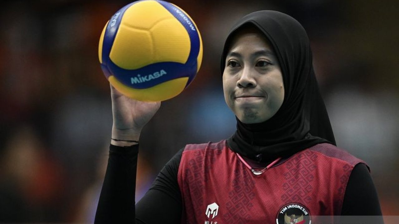 Bintang voli putri Indonesia, Megawati Hangestri, masih merahasiakan langkah karier selanjutnya usai SEA Games 2025. Status bebas transfernya memicu spekulasi klub baru.