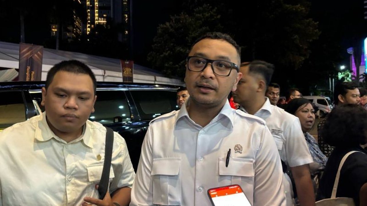 Pemerintah menggalakkan pemutaran Musik Religi Indonesia di ruang publik seperti mal dan hotel. Upaya ini bertujuan memperkuat nilai spiritual sekaligus mendukung ekosistem musik nasional.