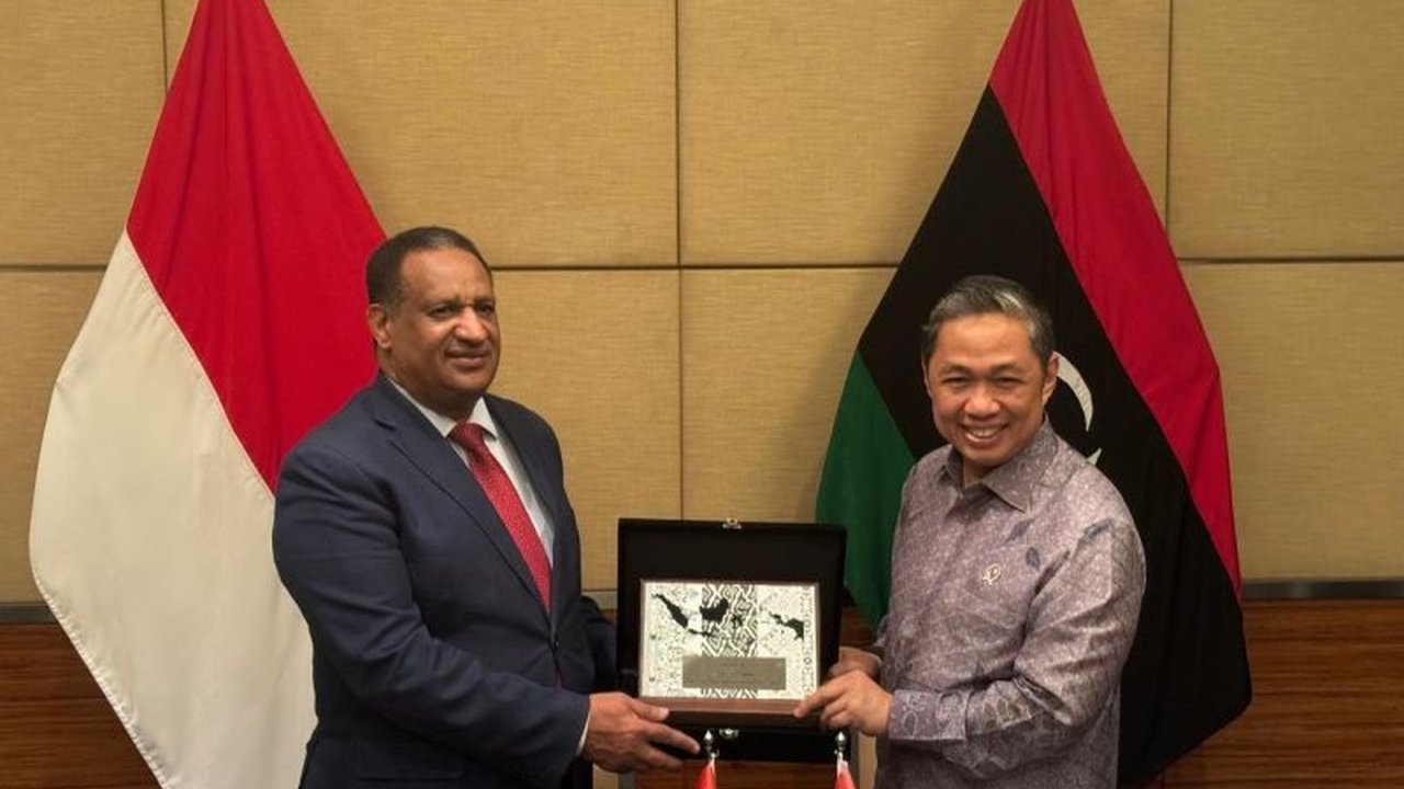 Wakil Menteri Luar Negeri RI Anis Matta berharap Sidang Komisi Bersama menjadi titik awal penguatan Kerja Sama Indonesia Libya di berbagai bidang, termasuk ekonomi dan mobilitas.