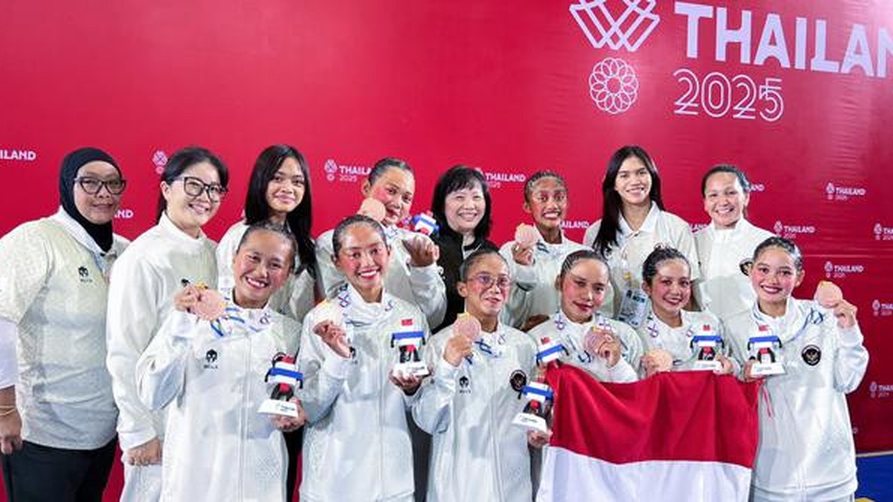 Sementara, medali perunggu pertama diberikan oleh tim renang artistik Indonesia dalam perlombaan yang digelar di Aquatic Center, Assumption University, Bangkok. (Dok. Akuatik Indonesia)