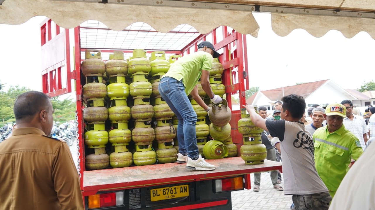 Bantu Masyarakat Terdampak Bencana, Pertamina Gelar Operasi Pasar LPG 3 Kg di Wilayah Aceh