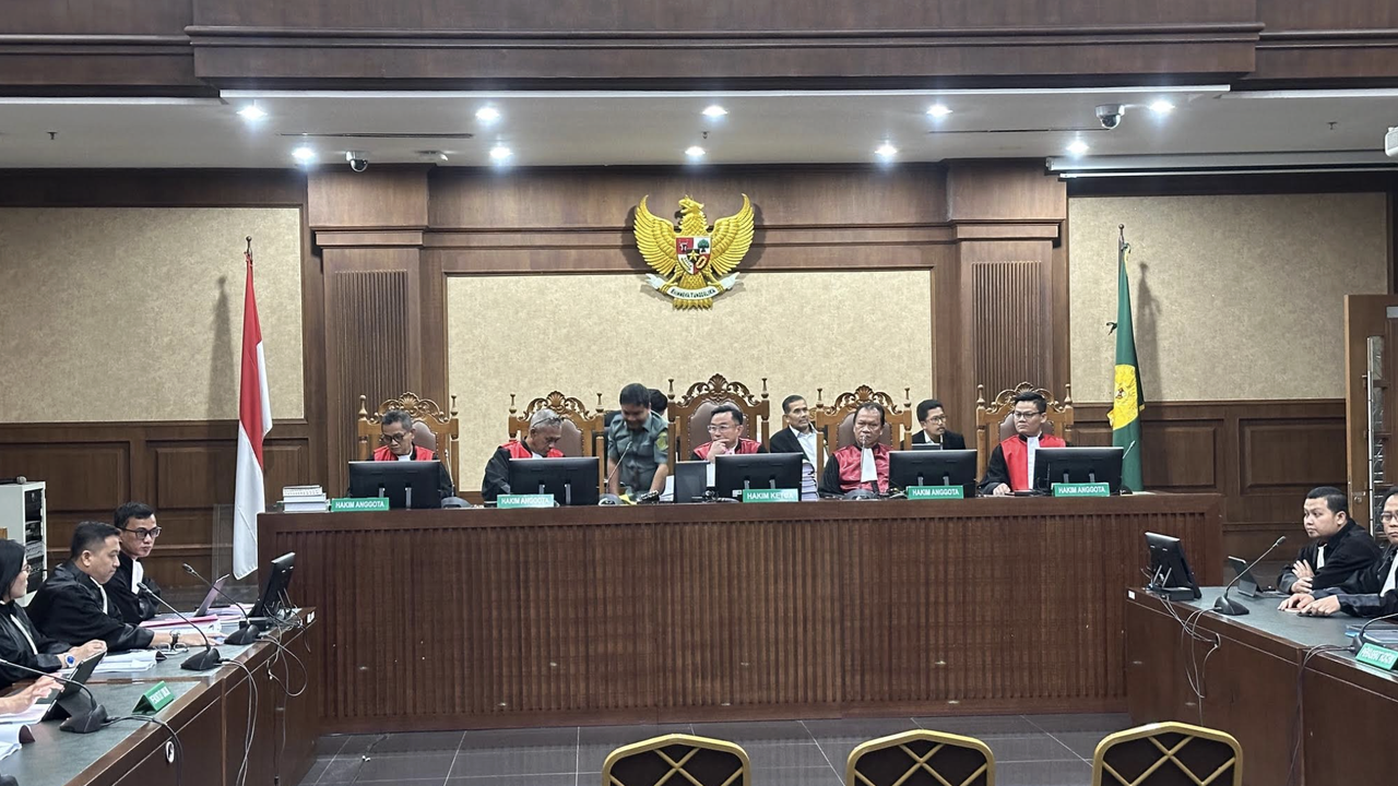 Nadiem Makarim Masih Sakit, Sidang Perdana Diundur 24 Desember 2025