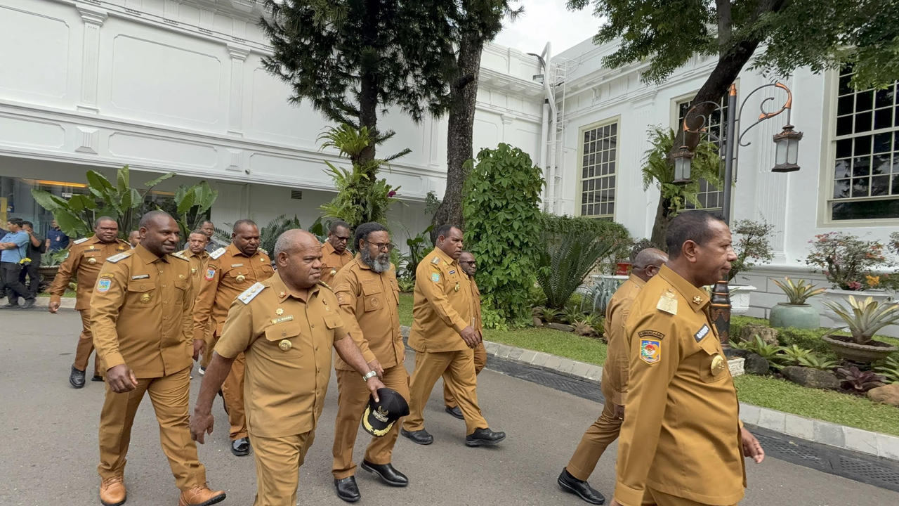 42 Bupati dan 6 Gubernur Papua Dipanggil Presiden Prabowo ke Istana Negara