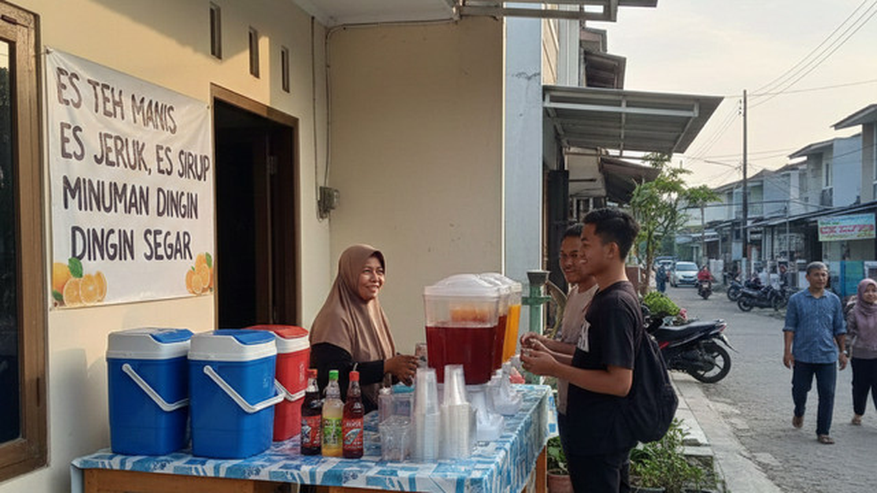 Ide Usaha Depan Rumah Modal Rp200 Ribu (Foto: Gemini AI)