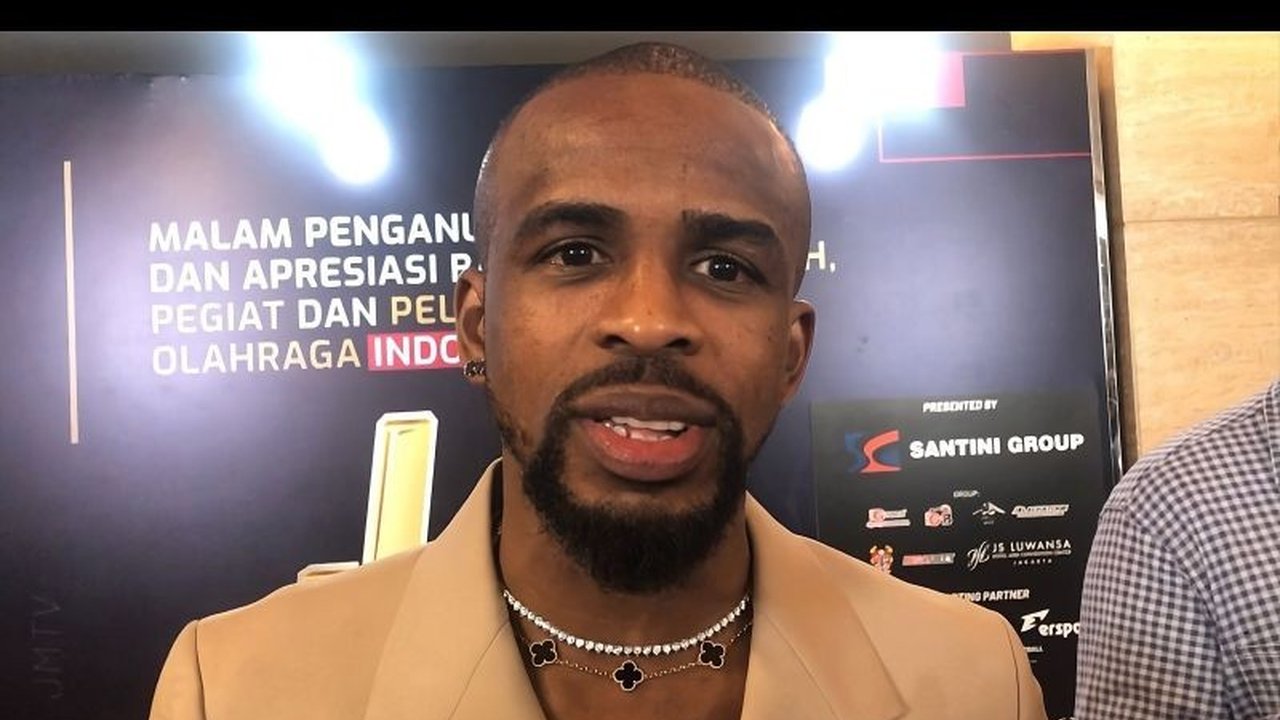 Mantan pemain Timnas Indonesia, Greg Nwokolo, menyoroti kebutuhan akan Pelatih Timnas Indonesia yang mampu membawa hasil instan dan menargetkan lolos Piala Dunia 2030, menyusul serangkaian kegagalan tim Garuda.