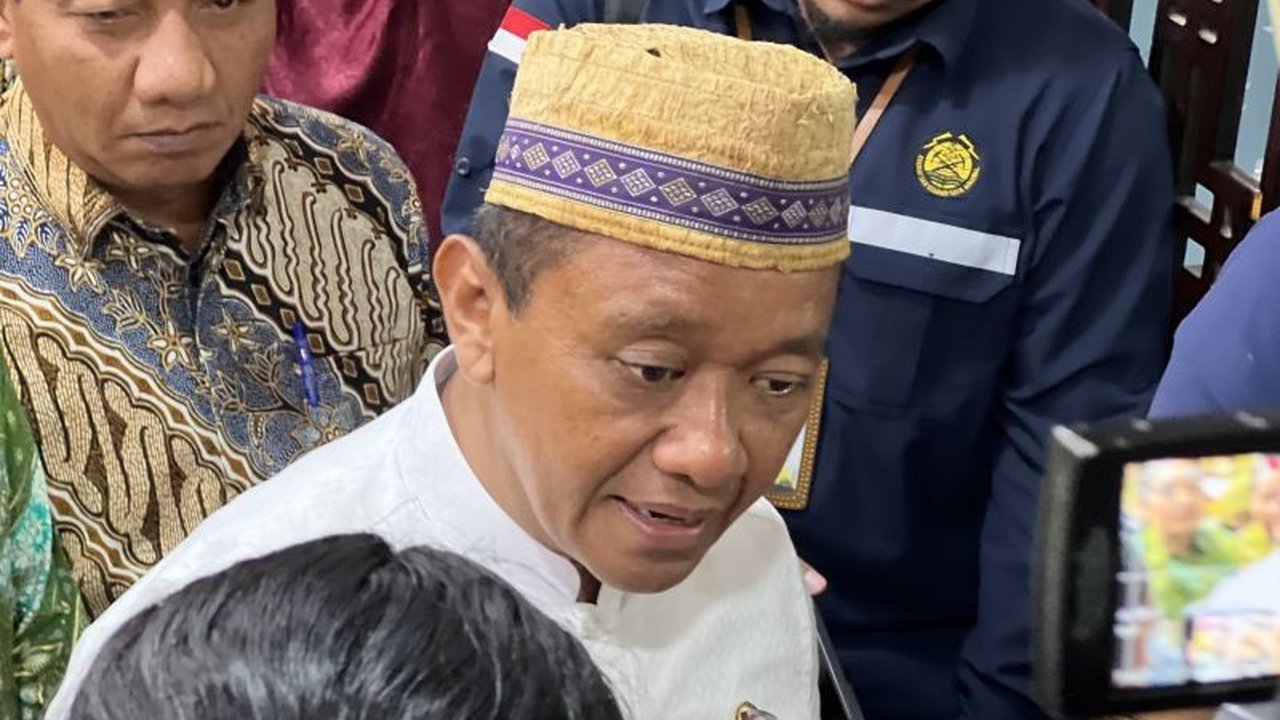 Menteri ESDM Bahlil Lahadalia menyatakan akan ada Pemangkasan Produksi Nikel Batu Bara dalam RKAB 2026 demi menstabilkan harga komoditas yang terus anjlok.