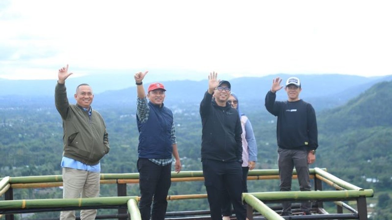 Bupati Lampung Barat menegaskan pembangunan infrastruktur menjadi fondasi utama untuk menguatkan sektor pariwisata Lampung Barat, menarik lebih banyak wisatawan, dan mendorong pertumbuhan ekonomi daerah.