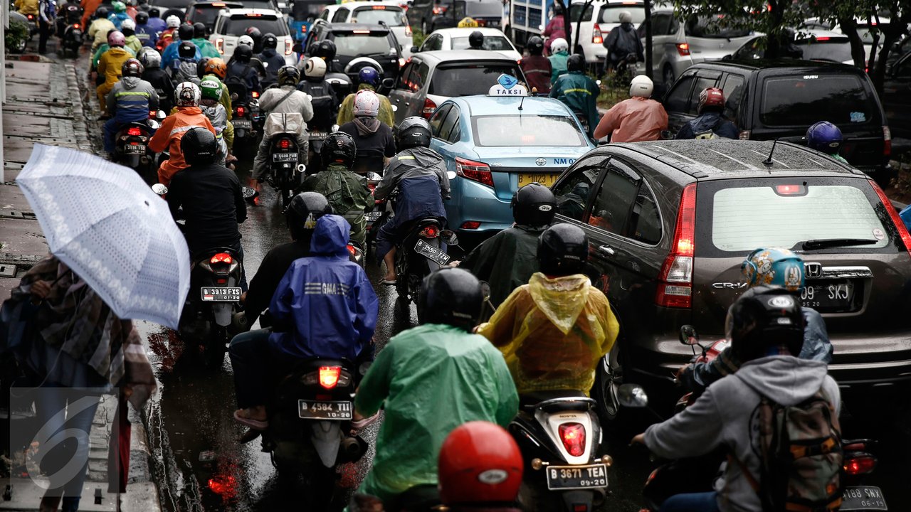 Cuaca Ekstrem Diprediksi Melanda Jakarta hingga 26 Desember 2025, Warga Jakarta Diingatkan Waspada Banjir