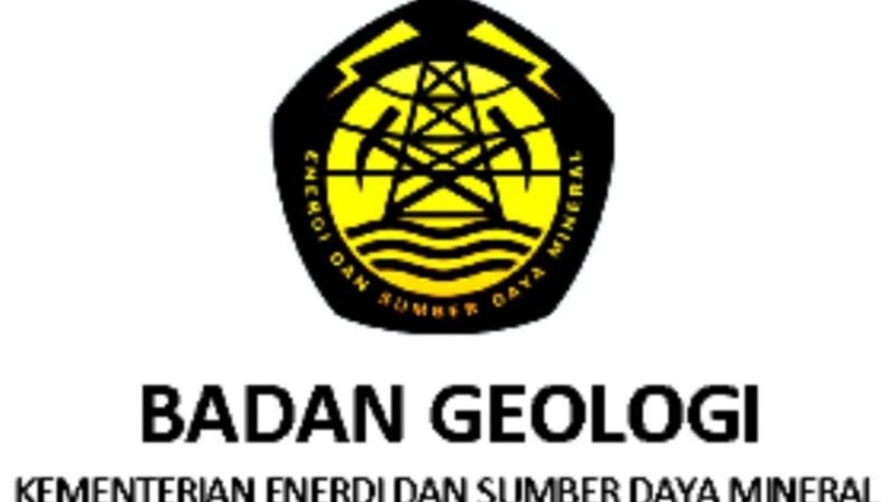 Badan Geologi melaporkan 127 gunung berapi aktif di Indonesia memerlukan pemantauan ketat sepanjang 2025, dengan tiga di antaranya berstatus Siaga dan jutaan jiwa berisiko.