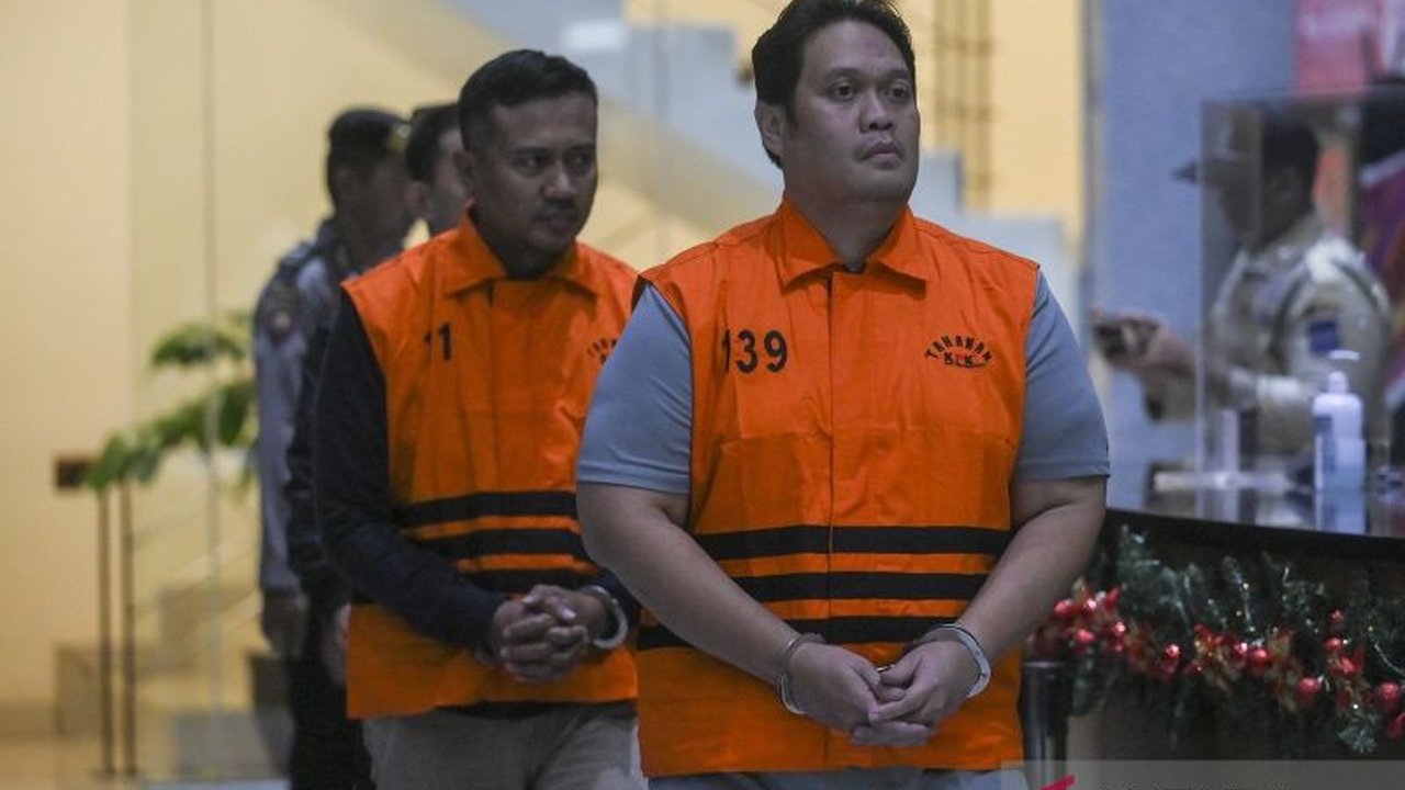 Komisi Pemberantasan Korupsi (KPK) menduga Dugaan Korupsi Kajari Hulu Sungai Utara Albertinus Parlinggoman Napitupulu mencapai Rp1,5 miliar, melibatkan pemerasan, pemotongan anggaran, dan penerimaan lainnya yang terungkap dari OTT pada Desember 2025.