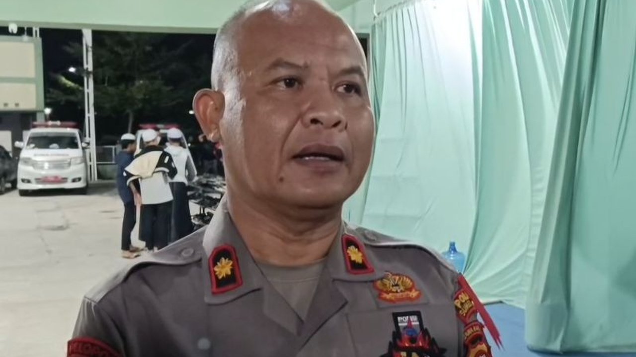 Tim INAFIS Polres Sumedang bergerak cepat mengusut insiden keracunan massal yang menimpa 116 santri di Pesantren Nuurush Sholaah, Cimanggung. Diduga kuat akibat makanan katering, kasus keracunan santri Sumedang ini masih dalam penyelidikan mendalam.