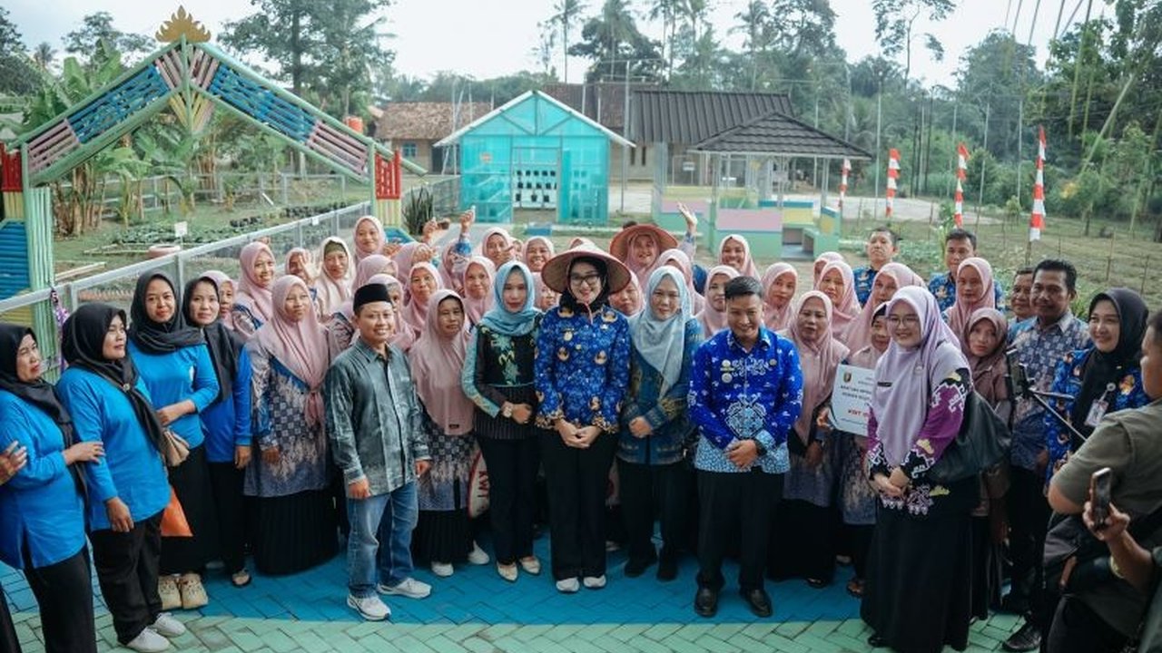 Pemerintah Provinsi Lampung meluncurkan program Hunian Hijau Masyarakat (H2M) di tiga kabupaten mulai tahun 2025, mendorong partisipasi aktif masyarakat dalam pembangunan lingkungan dan ekonomi keluarga.