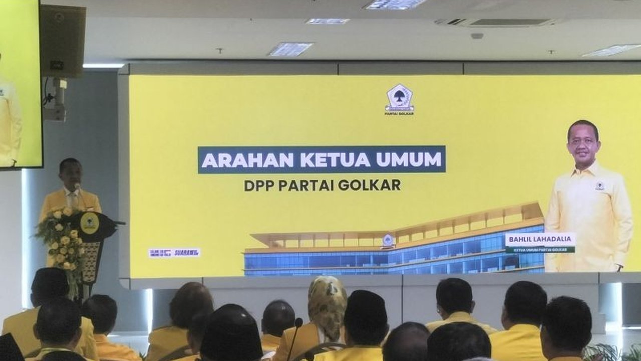 Ketua Umum Bahlil Lahadalia secara tegas melarang kader menjadikan Partai Golkar sebagai alat untuk kepentingan bisnis pribadi, menegaskan komitmen partai untuk rakyat.