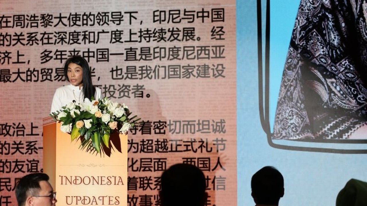 Wakil Dubes RI untuk China, Irene, memperkenalkan diri di Beijing, menegaskan komitmen Indonesia memperkuat hubungan bilateral dan kerja sama strategis dengan China di berbagai sektor.