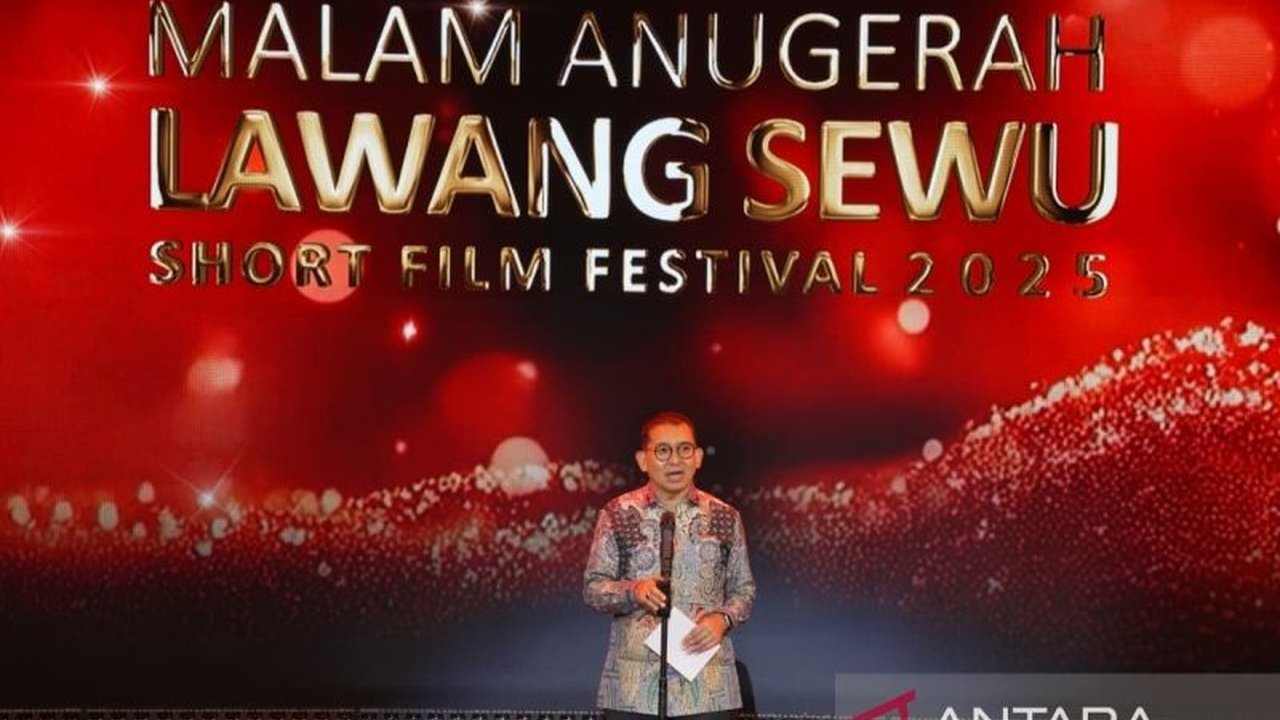 Menteri Kebudayaan Fadli Zon menegaskan pentingnya peran film sebagai soft power untuk memajukan kebudayaan Indonesia di kancah global dan nasional, menarik perhatian dunia.