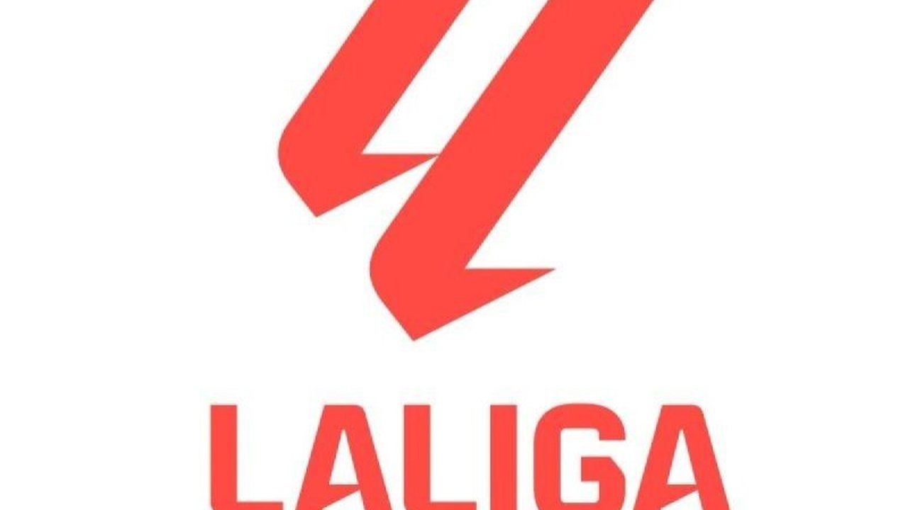 Federasi Sepak Bola Spanyol resmi mengumumkan penundaan Laga Villarreal Levante akibat peringatan cuaca ekstrem. Simak detail alasan dan dampaknya!