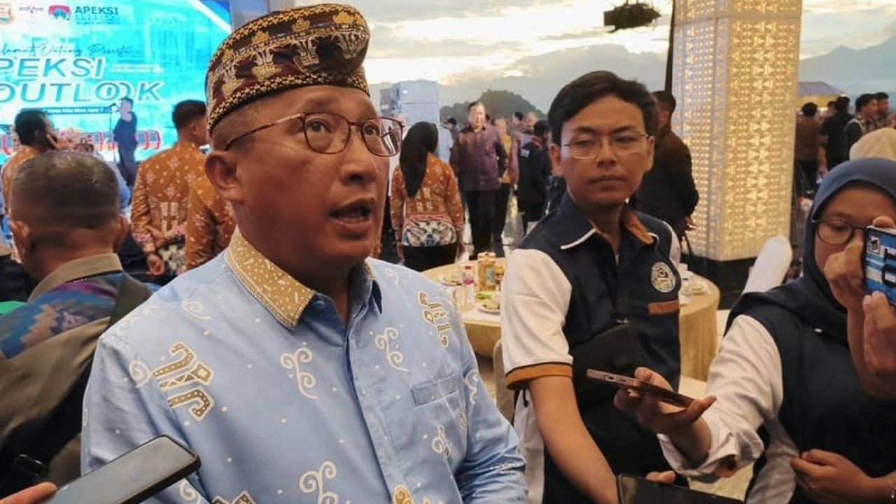 Outlook APEKSI 2025 perkuat sinergi antarkota se-Indonesia, berbagi strategi inovatif hadapi tantangan efisiensi anggaran dan potensi pengurangan TKD 2026.