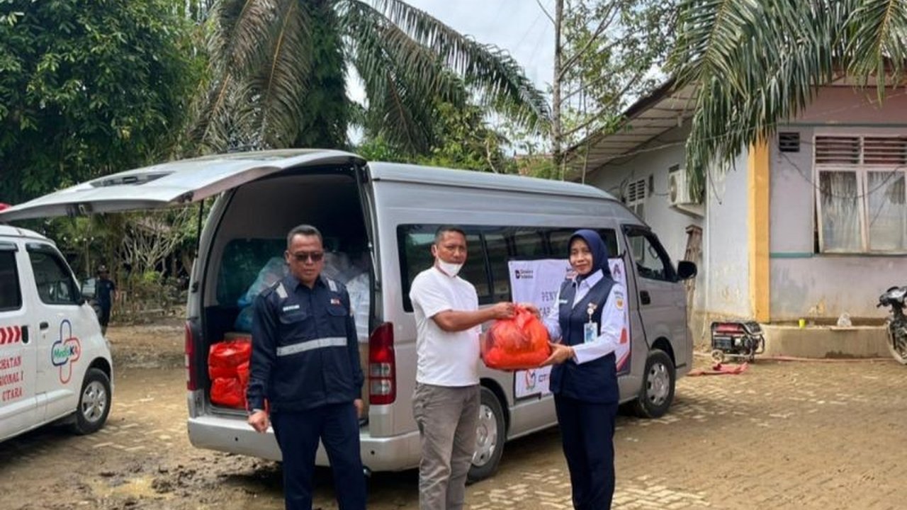 PT KAI Divre I Sumatera Utara kembali menyalurkan bantuan kepada masyarakat terdampak banjir di Aceh Tamiang dan Langsa, menunjukkan kepedulian KAI Sumut Salurkan Bantuan Banjir Aceh sebagai wujud nyata kepedulian sosial.