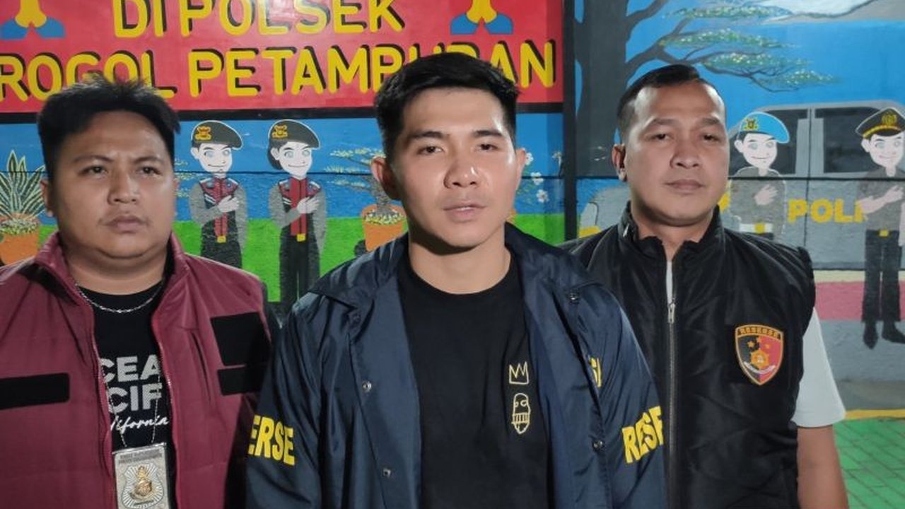 Polisi menunda penahanan dua anak di bawah umur yang menjadi pengedar narkoba jenis tembakau gorila di Jakarta Barat karena berbenturan dengan masa aktif jaksa.