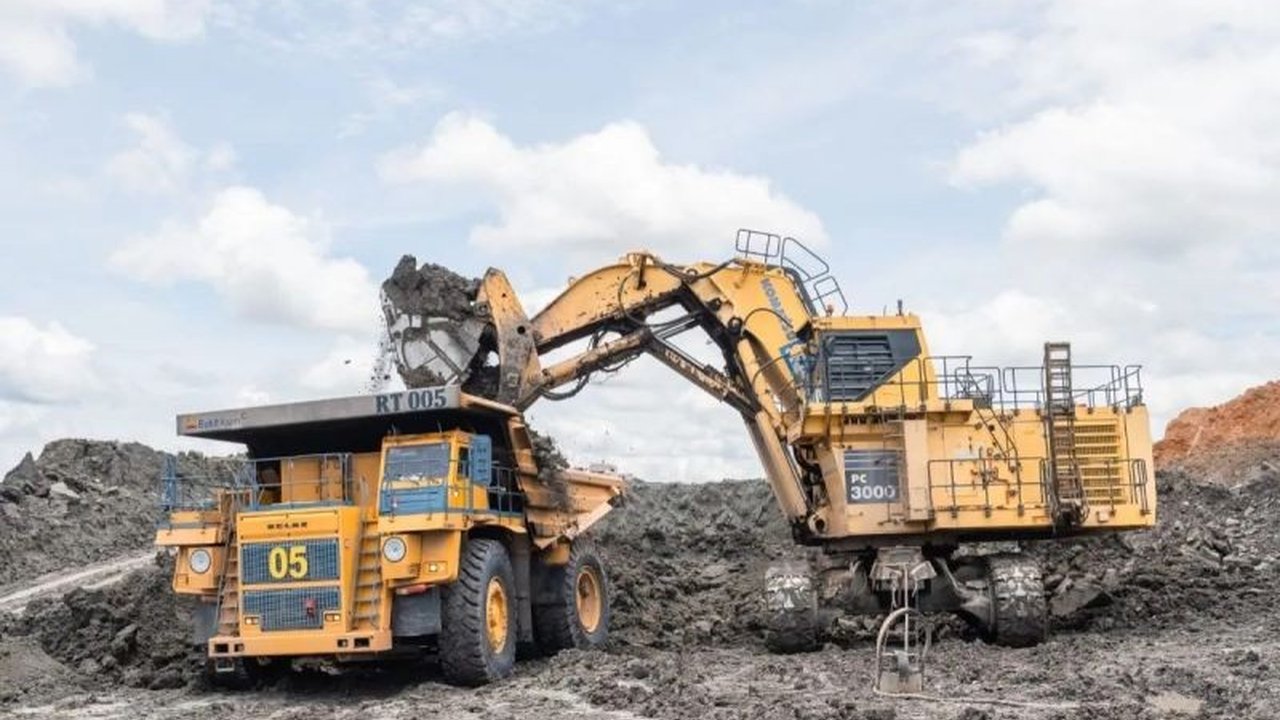 Pemerintah berencana memberlakukan kembali Bea Keluar Batu Bara mulai Januari 2026, yang berpotensi menambah kas negara hingga Rp19 triliun sekaligus mendorong hilirisasi industri.