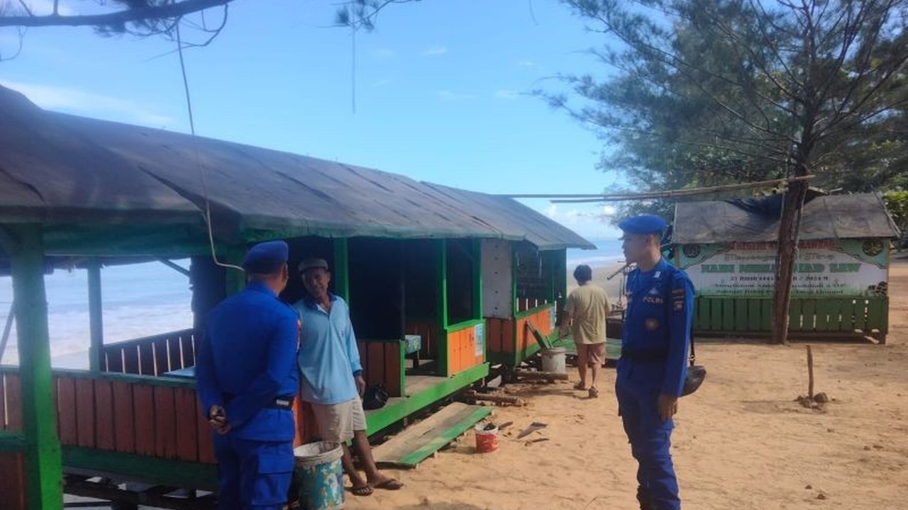 Polres Bengkayang tingkatkan Pengamanan Wisata Nataru di destinasi pantai untuk menjamin keselamatan dan kenyamanan wisatawan selama libur panjang akhir tahun 2025-2026.