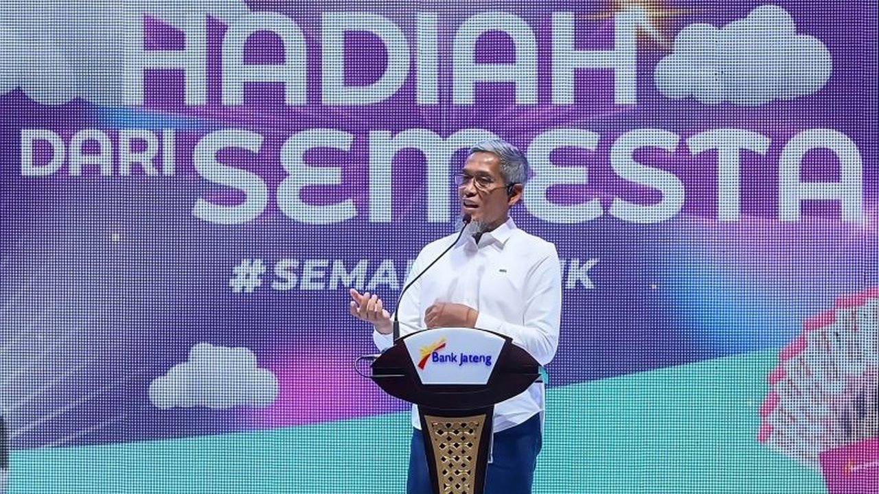 Bank Jateng membagikan dividen senilai Rp1,12 triliun kepada pemerintah provinsi dan kabupaten/kota di Jateng pada 2025, memperkuat Pendapatan Asli Daerah (PAD) untuk pembangunan.