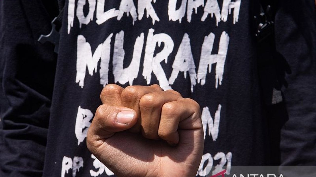 Pakar akuntansi manajemen mendesak serikat pekerja untuk memperkuat advokasi serikat pekerja berbasis data dan literasi keuangan demi menghadapi restrukturisasi BUMN yang akan datang.