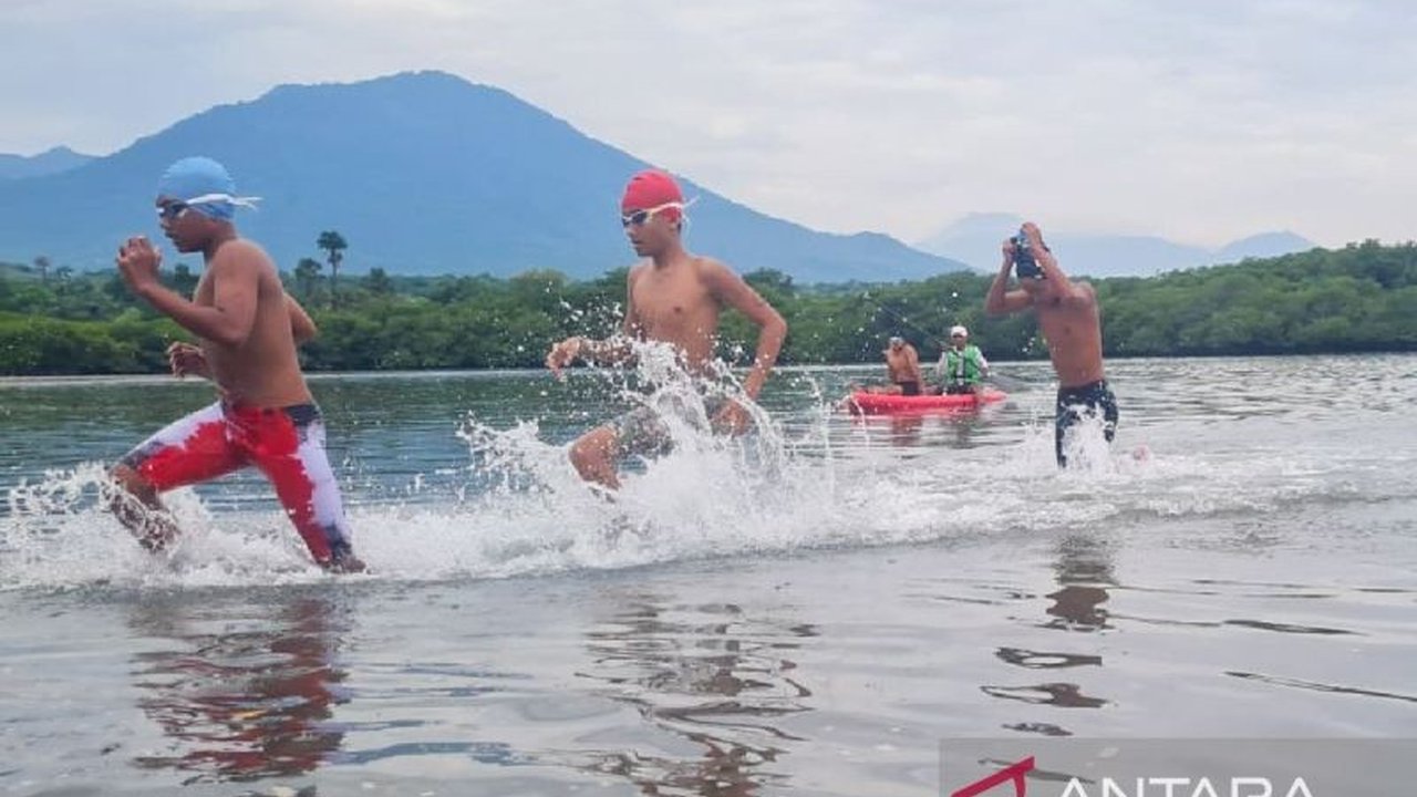 Pemerintah Kabupaten Situbondo sukses menggelar Baluran Cross Aquathlon 2025 di Pantai Sijile, mengukuhkan komitmen pada pengembangan sport tourism Situbondo dan menarik ratusan atlet nasional.