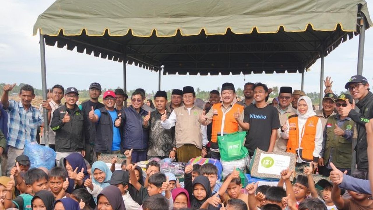Badan Amil Zakat Nasional (Baznas) RI menyalurkan bantuan pendidikan di Pidie Aceh untuk memulihkan layanan madrasah yang rusak akibat banjir bandang, memastikan proses belajar mengajar tetap berjalan.