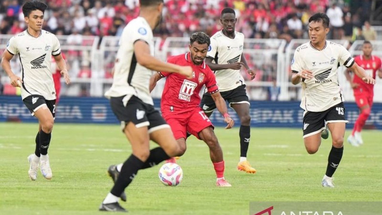 Malut United berhasil mengalahkan PSM Makassar 1-0 berkat gol tunggal David da Silva, memperpanjang rekor tak terkalahkan mereka di BRI Super League 2025/2026.