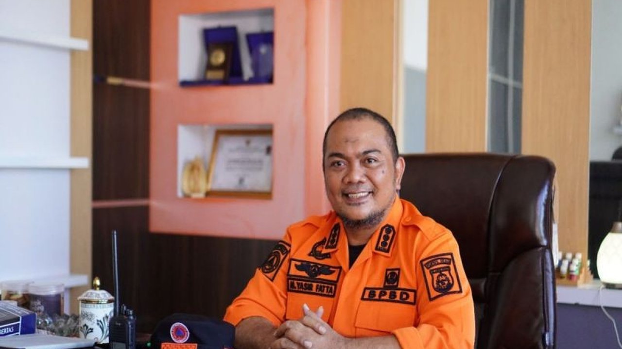 BPBD Sulawesi Barat menegaskan informasi hoaks gempa tsunami Sulbar yang beredar di media sosial adalah tidak benar, mengimbau masyarakat untuk tetap tenang dan hanya mempercayai sumber resmi.