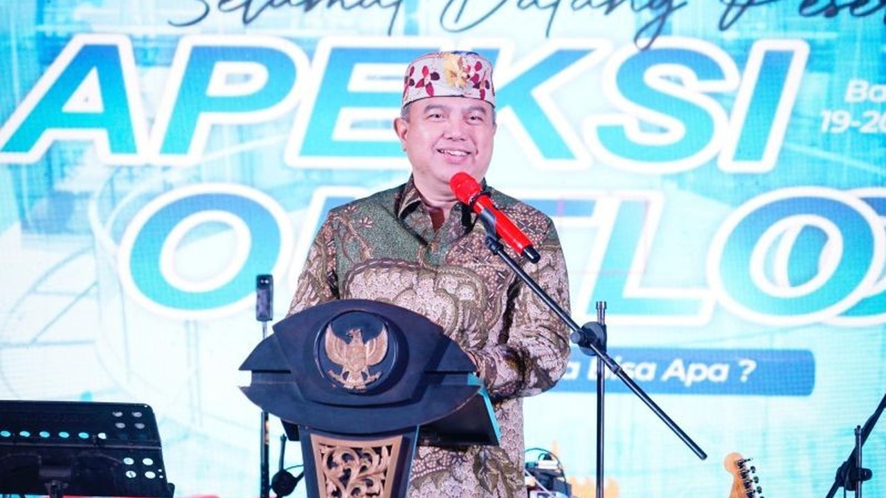 Sekjen Kemendagri Tomsi Tohir menekankan pentingnya perencanaan tata kelola perkotaan yang komprehensif sebagai fondasi utama pembangunan berkelanjutan di Indonesia, guna mengantisipasi tantangan masa depan dan menciptakan kota yang layak huni.