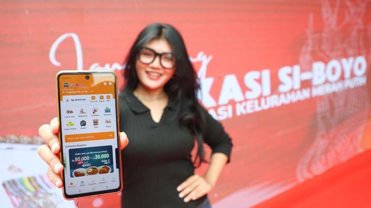 Pemerintah Kota Surabaya resmi meluncurkan Aplikasi Si-Boyo, sebuah platform belanja digital inovatif yang mengintegrasikan Koperasi Kelurahan Merah Putih (KKMP) dan UMKM untuk meningkatkan perekonomian lokal secara signifikan.
