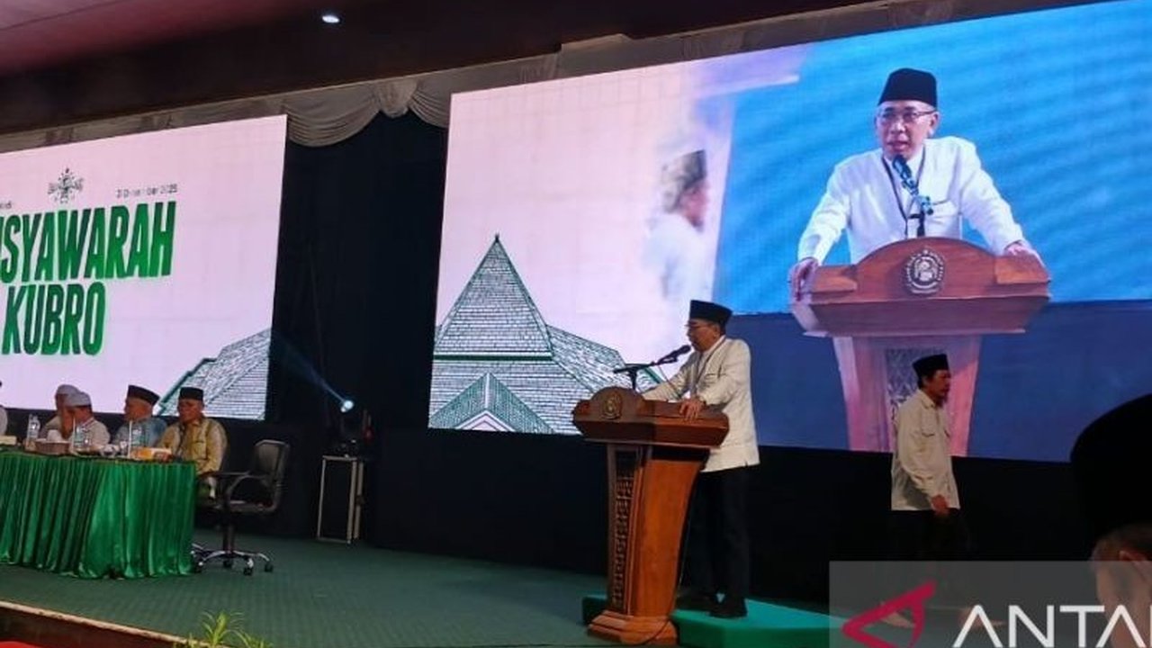 Mantan Ketua Umum PBNU KH Said Aqil Siroj menyerukan islah PBNU, mengajak semua pihak menghormati upaya penyelesaian konflik internal yang memalukan. Bagaimana respons Gus Yahya?