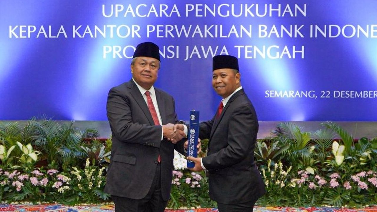 Mohamad Noor Nugroho resmi menjabat Kepala BI Jateng, menggantikan Rahmat Dwisaputra, dan siap mengemban peran strategis BI dalam menjaga stabilitas harga serta pertumbuhan ekonomi daerah.