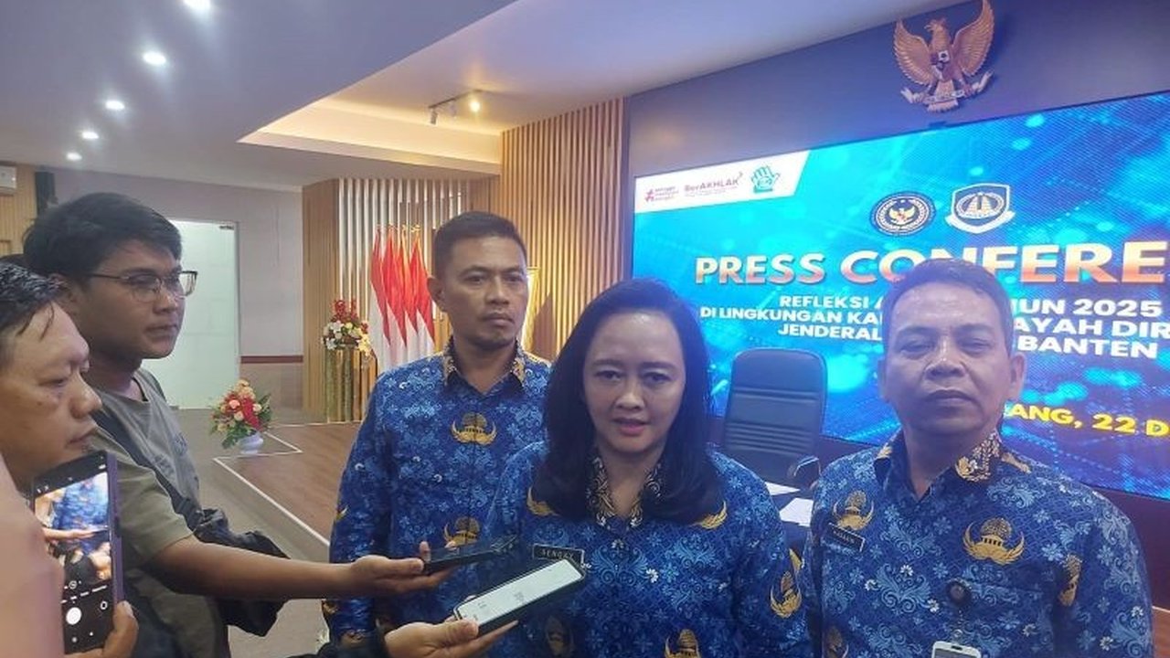 Kantor Wilayah Direktorat Jenderal Imigrasi Banten berhasil melampaui target Penerimaan Negara Bukan Pajak (PNBP) tahun 2025, dengan Kantor Imigrasi Tangerang mencatat capaian tertinggi sebesar 230,92 persen dari target.