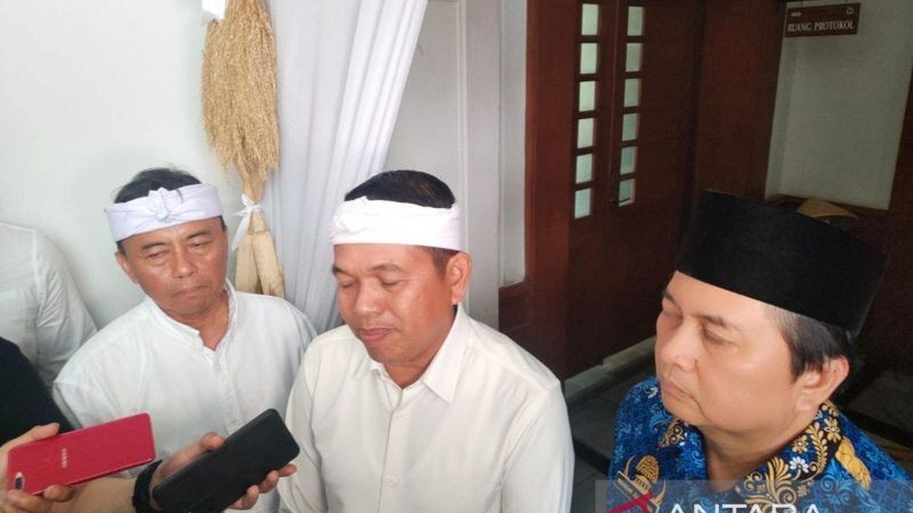 Penetapan Upah Minimum Provinsi (UMP) Jawa Barat 2026 akan ditandatangani oleh Gubernur Dedi Mulyadi pada 24 Desember, setelah melalui pembahasan intensif terkait disparitas upah dan tuntutan buruh.