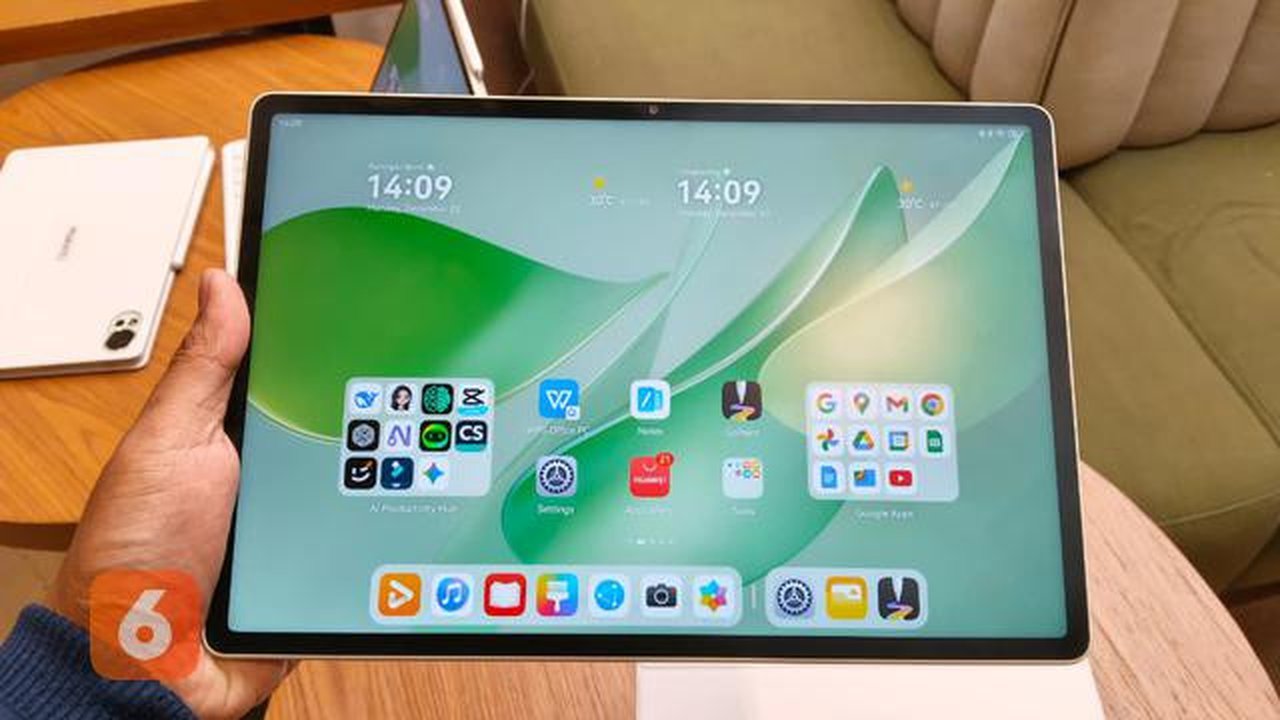 Tampilan bagian depan Huawei MatePad 12X (Liputan6.comArief Ferdian Maulana)