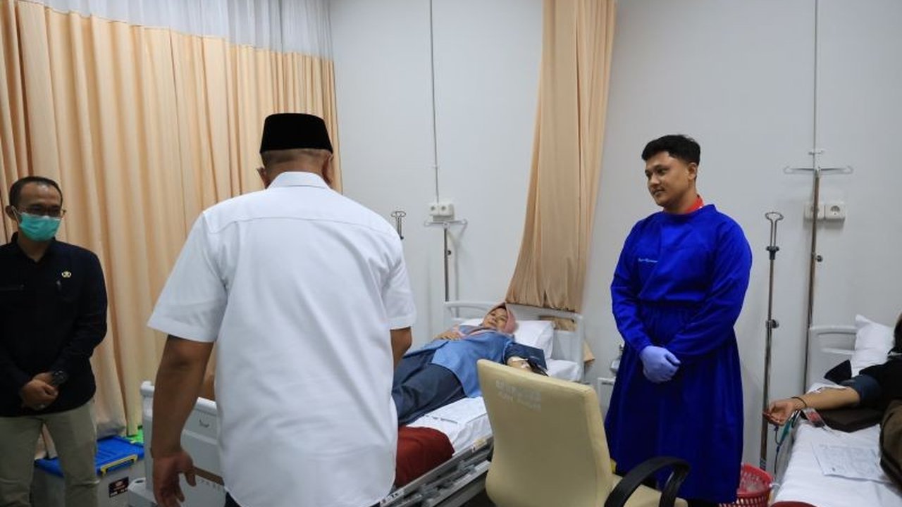 Pemerintah Kabupaten Bogor memperluas akses layanan kesehatan bagi masyarakat dengan meningkatkan status Klinik Utama Rawat Jalan Parung menjadi Klinik Utama Rawat Inap (KURI) Parung, menghadirkan fasilitas rawat inap dan layanan medis komprehensif.