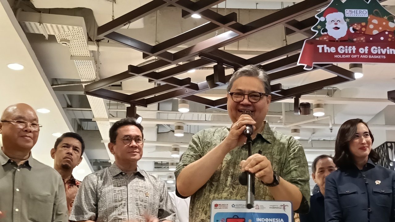 Menko Airlangga Sebut Belanja Masyarakat Bisa Tembus Rp110 Triliun di 2025