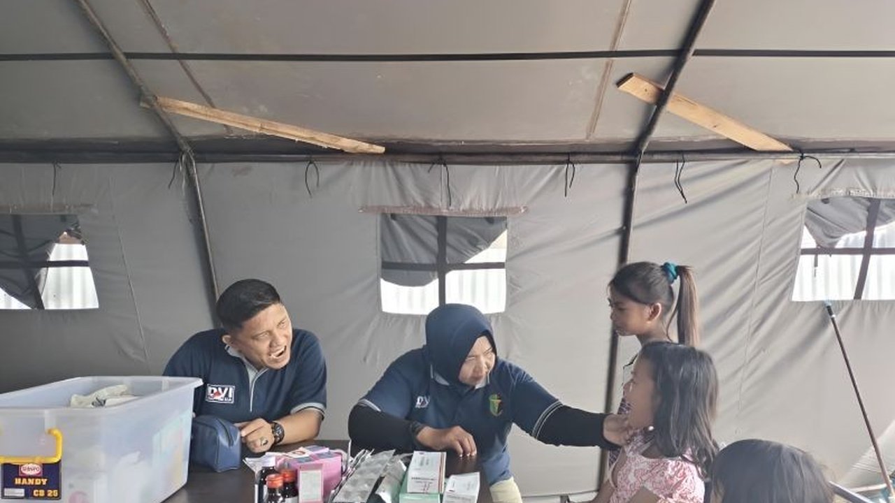 Polri menggelar Bakti Kesehatan Polri di Sumatera Barat, memberikan layanan medis gratis untuk masyarakat terdampak bencana banjir dan menangani berbagai keluhan penyakit.