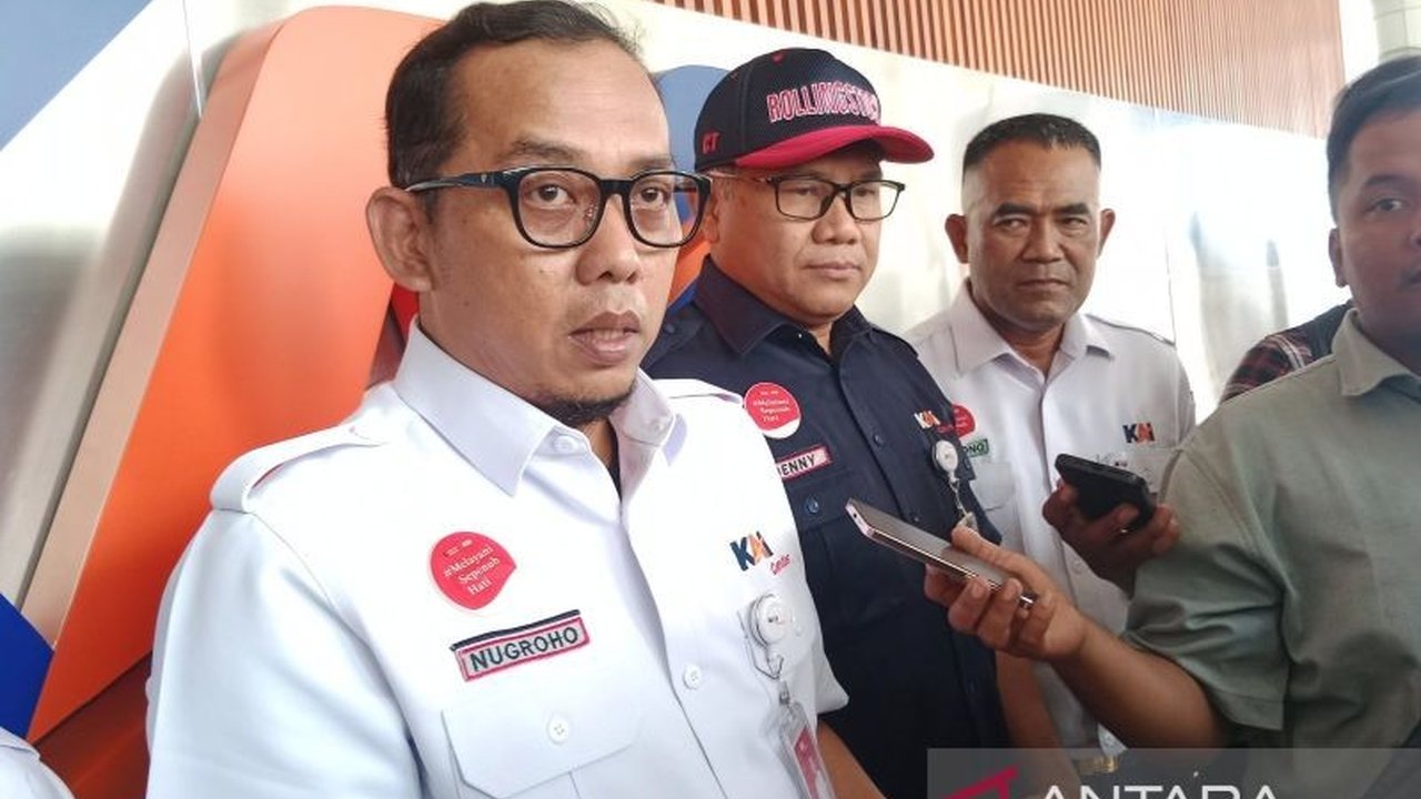 KAI Commuter tingkatkan layanan jelang puncak Nataru 2025/2026 dengan menambah tiga perjalanan Commuter Line Yogyakarta-Palur, antisipasi lonjakan penumpang hingga 5 persen.