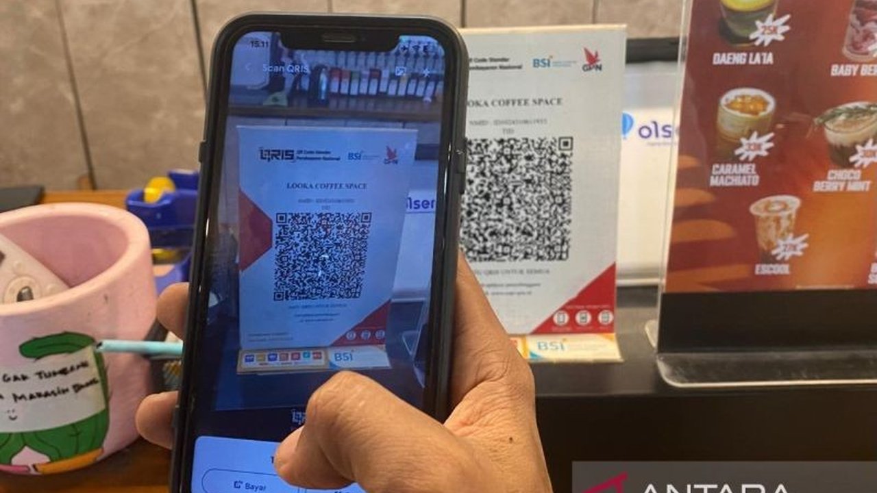 Bank Indonesia Sultra mengumumkan jumlah pengguna QRIS Sultra telah melampaui target 2025, mencapai 29.383 orang baru, menandakan pertumbuhan pesat pembayaran digital di wilayah tersebut.