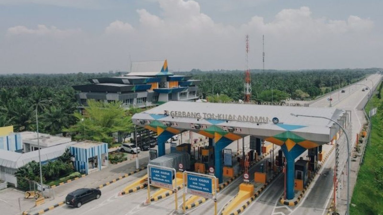 Jasa Marga melaporkan Peningkatan Lalin Tol Nataru 2025/2026 yang signifikan di empat ruas tol Regional Nusantara, mencapai 1,6 juta kendaraan. Apa saja ruas tol yang terdampak dan bagaimana imbauan untuk pengguna jalan?