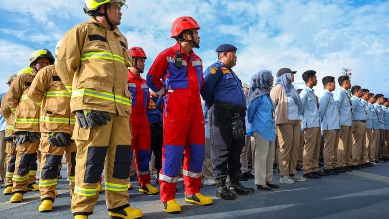 Jalan Tol Balikpapan IKN kini difungsikan secara terbatas untuk mendukung kunjungan wisatawan selama periode Natal 2025 dan Tahun Baru 2026 (Nataru), lengkap dengan fasilitas dan transportasi ramah lingkungan.
